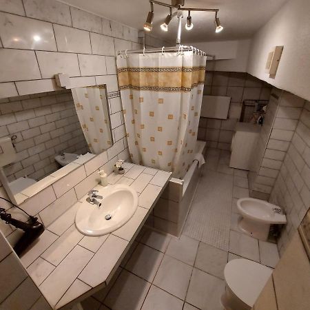 Basement Apartment Köln Eksteriør bilde